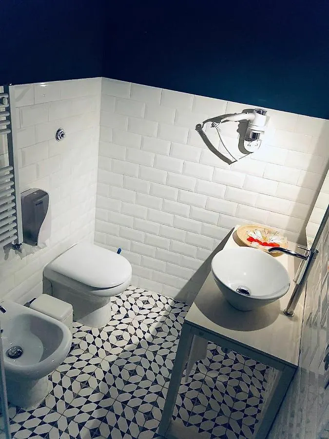 Alcapri Suite Napoli Centro Oda ve Kahvaltı