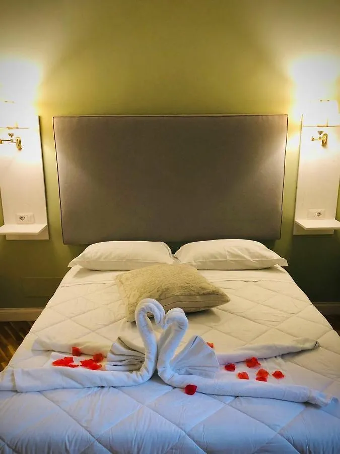 Oda ve Kahvaltı Alcapri Suite Napoli Centro İtalya