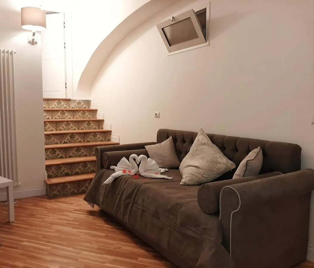 Alcapri Suite Napoli Centro Oda ve Kahvaltı
